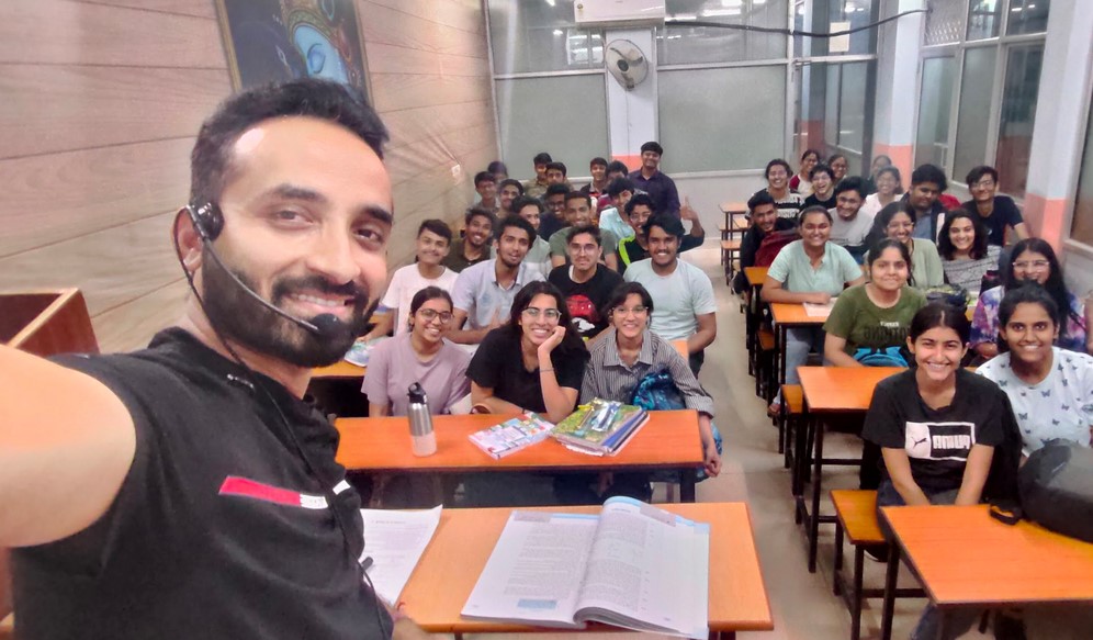 Physics Classes by Er. Rohit Jain